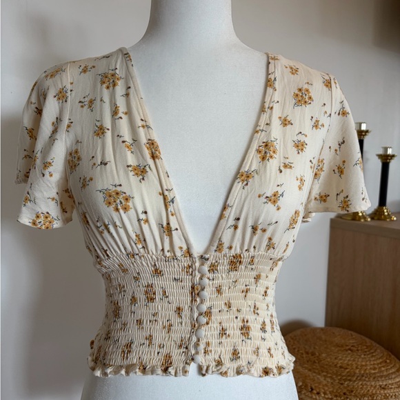 Forever 21 Tops - Forever 21 Cream Floral Smocked Crop Top Size Small | Button Front Cottagecore